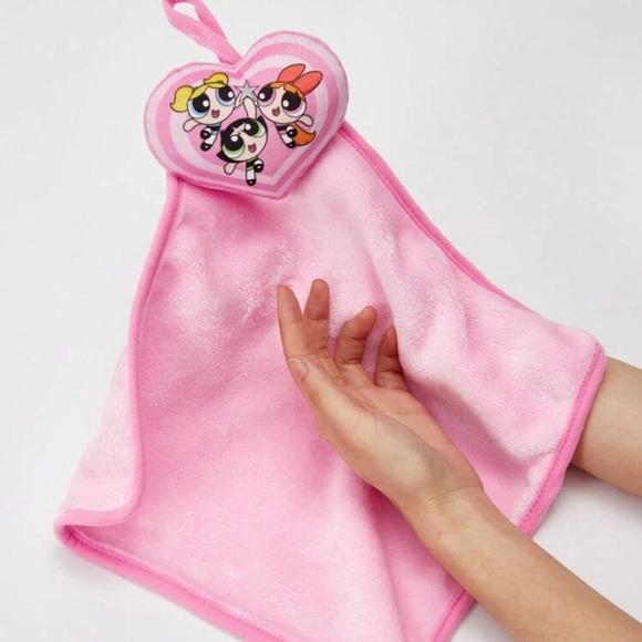 THE POWERPUFF GIRLS X 1pc Cartoon Graphic Heart Shaped Polyester Hand Towel, - Picture 3 of 4